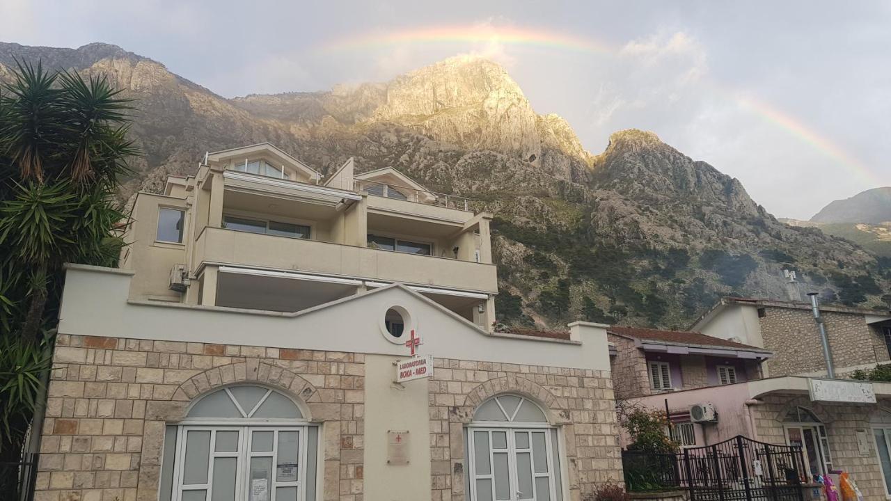 P&I Apartments Jadranska 74,Dobrota Kotor Eksteriør billede